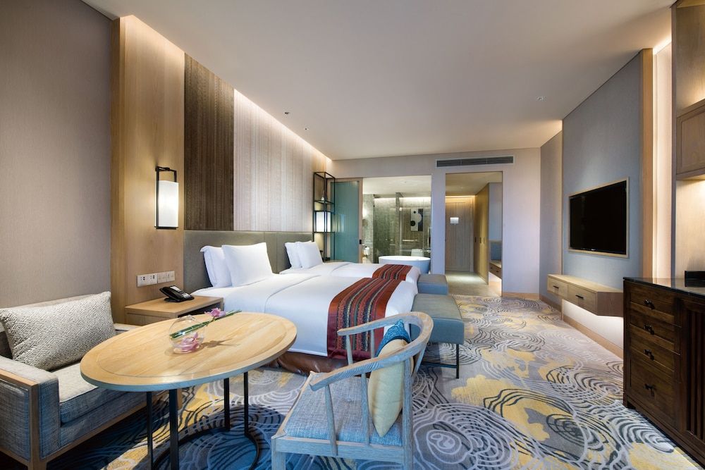Standard Room, 1 King Bed