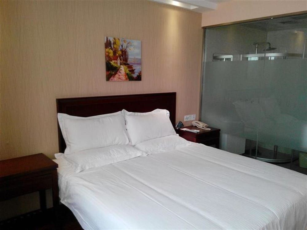GreenTree Inn Chuzhou International Trade Market Express Hotel Classic Double Room