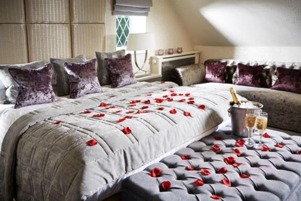 Rowhill Grange Hotel & Utopia Spa Suite, 1 King Bed (Master) 3