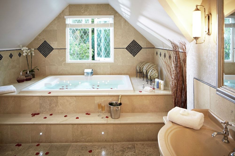 Rowhill Grange Hotel & Utopia Spa Suite, 1 King Bed (Master) 9