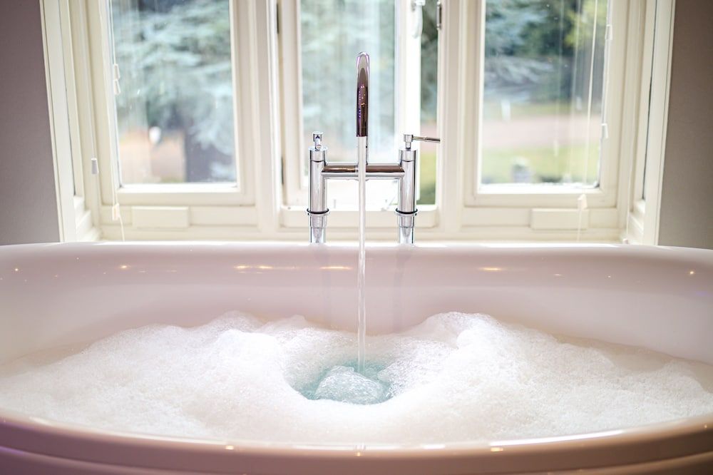 Rowhill Grange Hotel & Utopia Spa Suite, 1 King Bed (Master) 11