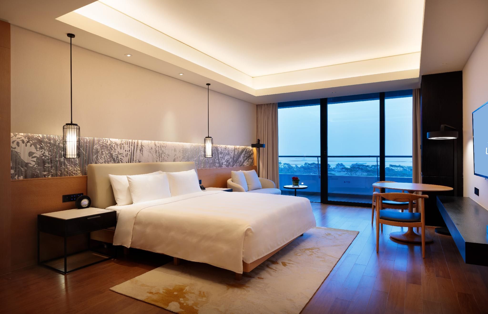Executive Garden View King Room