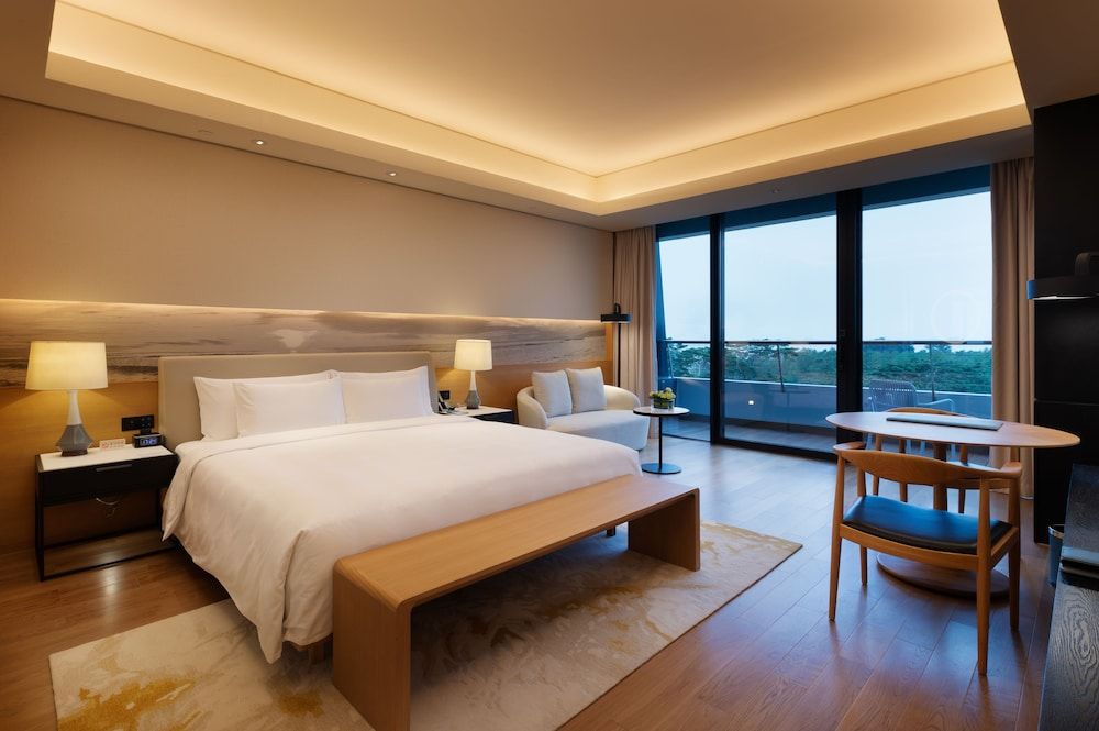 Executive Garden Sea View Double Room