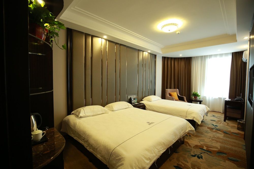 Family Room, Ensuite, City View