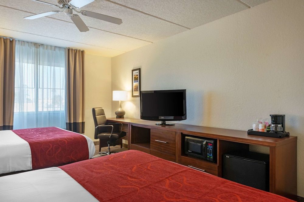 Comfort Inn Kissimmee-Lake Buena Vista South Room, 2 Queen Beds, Non Smoking 5