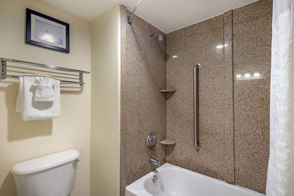 Comfort Inn Kissimmee-Lake Buena Vista South Room, 2 Queen Beds, Non Smoking 6