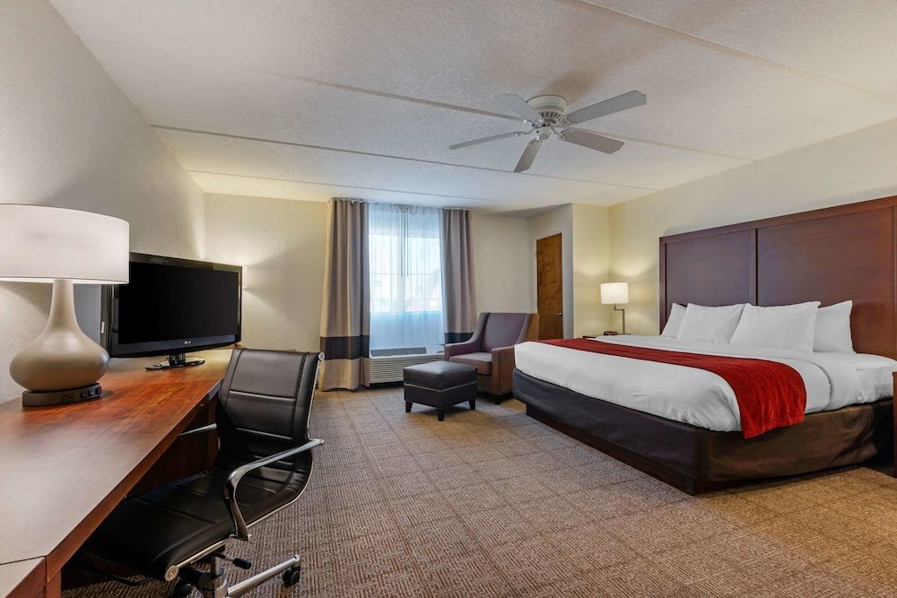 undefined Comfort Inn Kissimmee-Lake Buena Vista South 10