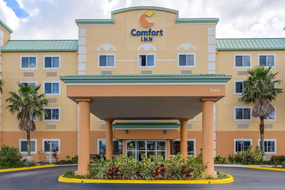 undefined Comfort Inn Kissimmee-Lake Buena Vista South