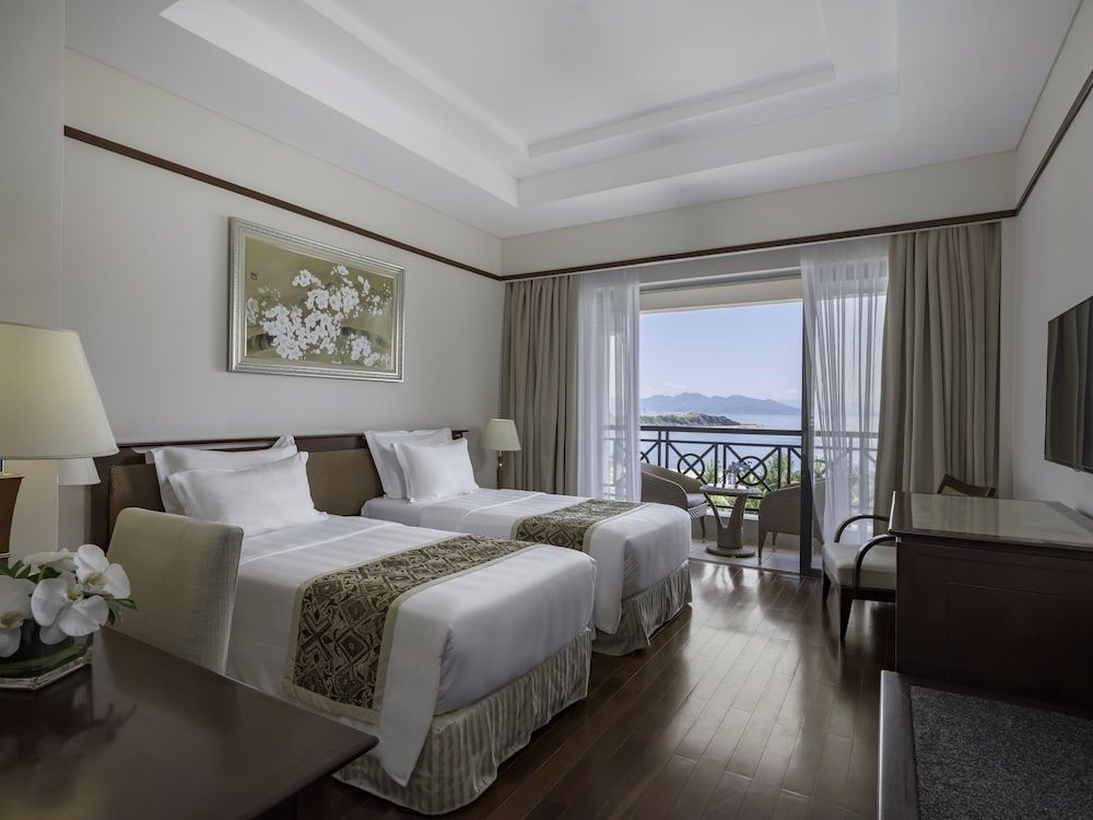 Grand Deluxe Twin Room, Ocean View with VinWonders Access
