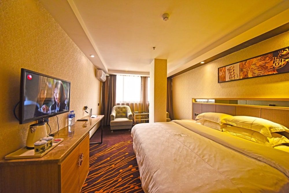 Fuhao Hotel Standard Double Room 2