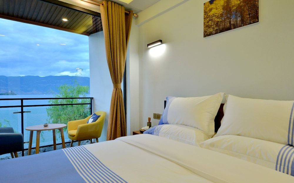 Deluxe Double Room, Lake View