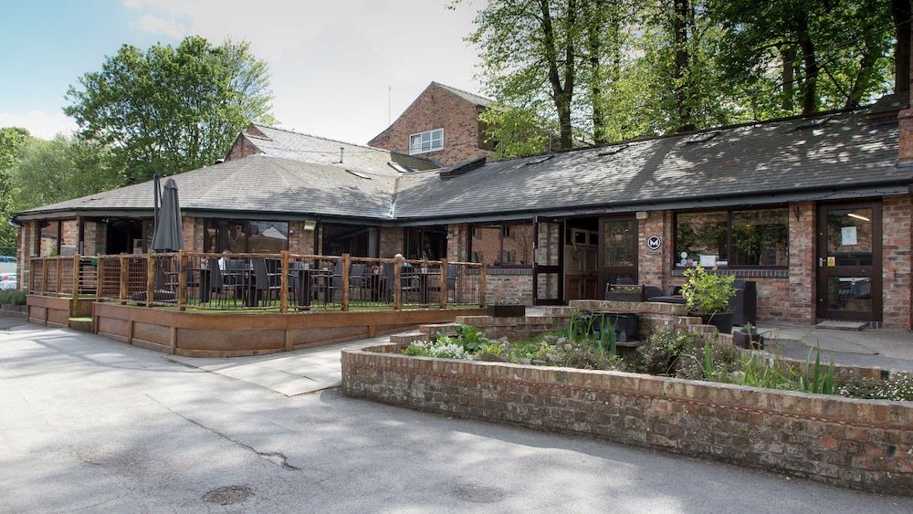 undefined Middletons Hotel 6