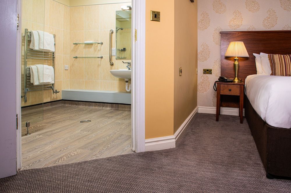 Middletons Hotel Standard Double or Twin Room, Accessible 6
