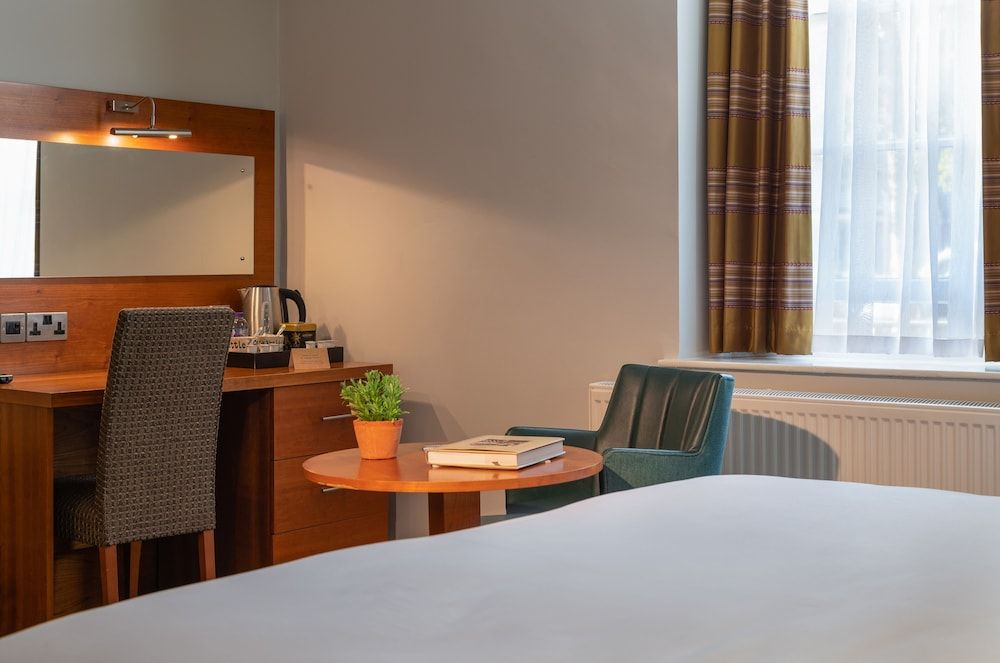 Middletons Hotel Standard Double or Twin Room, Accessible 3