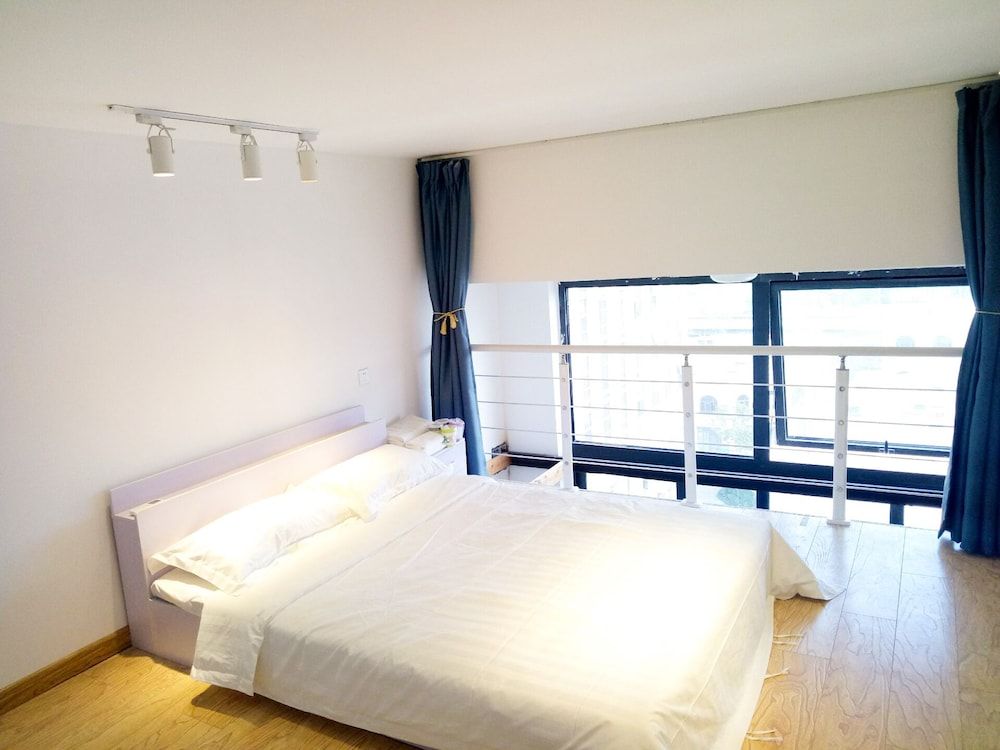 Basic Double Room, Shared Bathroom