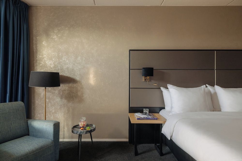 Leonardo Hotel Groningen City Center Superior Room, 1 Double Bed 4