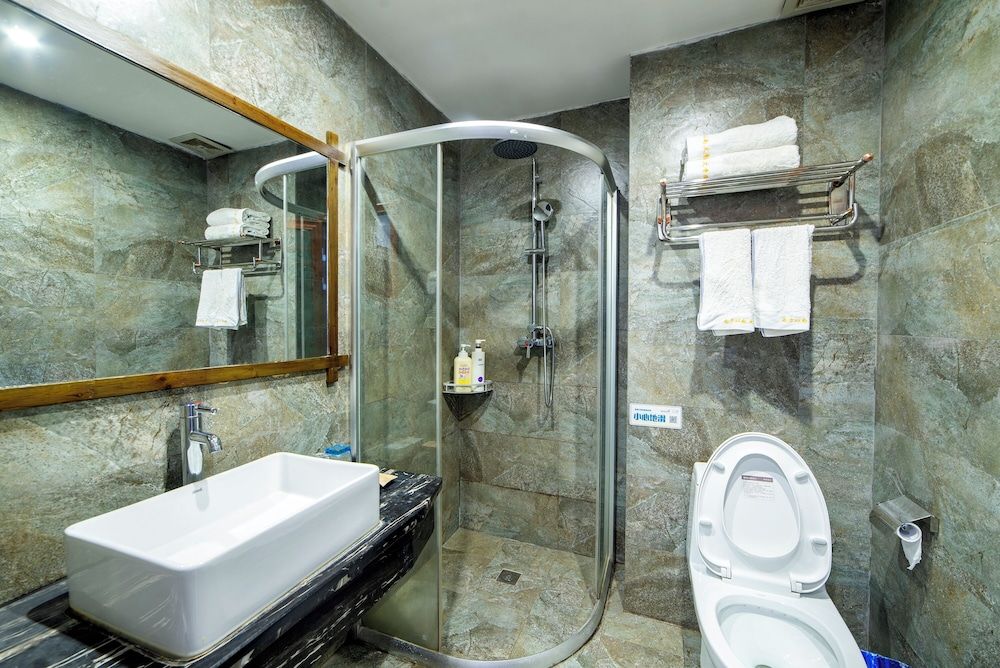 Zhangjiajie Nanfang Yinan Hotel Deluxe Double Room 5