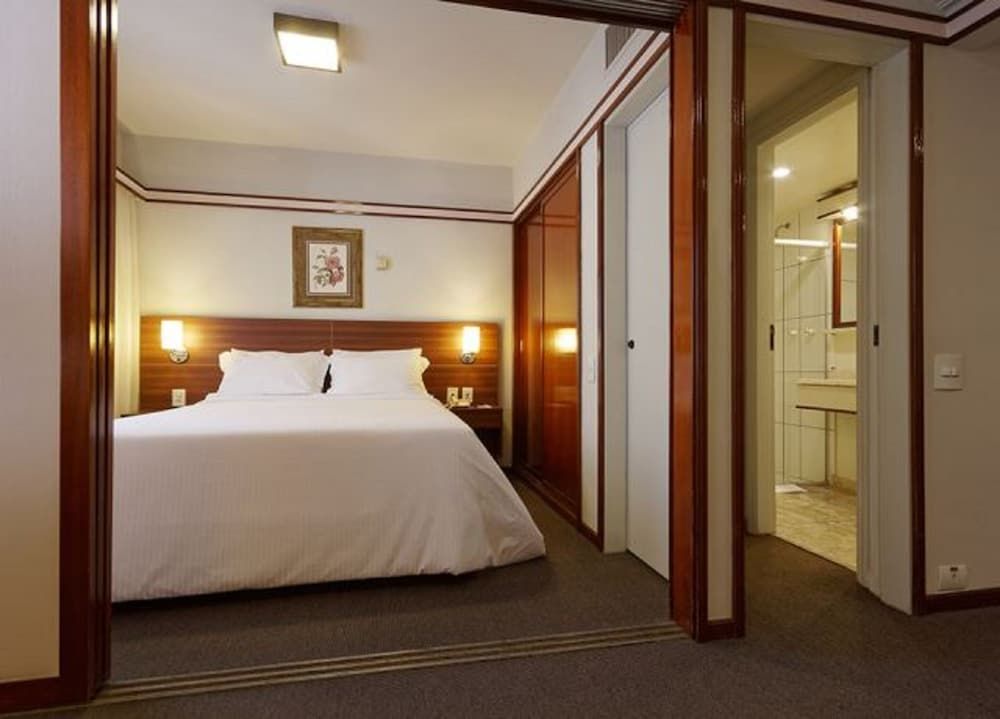 undefined Bristol The Time 4