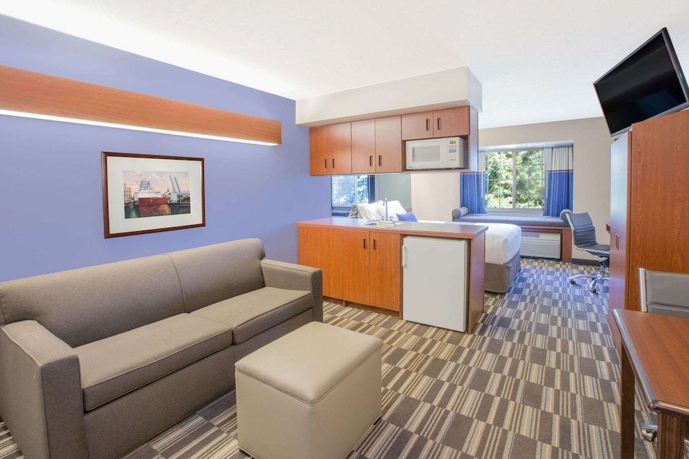 Suite, 1 Queen Bed, Non Smoking