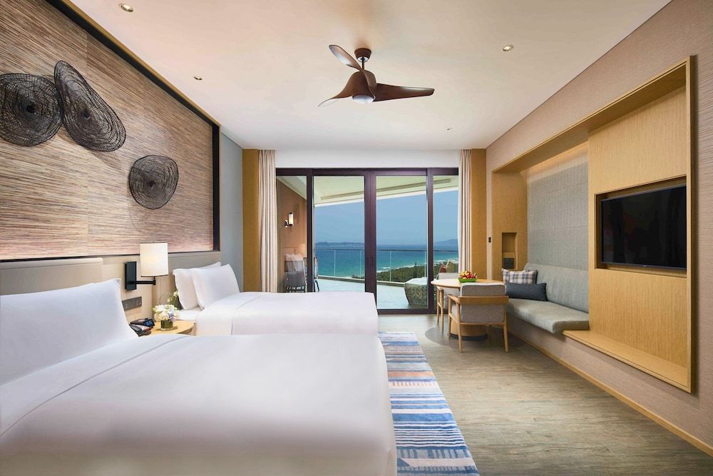 2 Double Standard Oceanfront High Floor