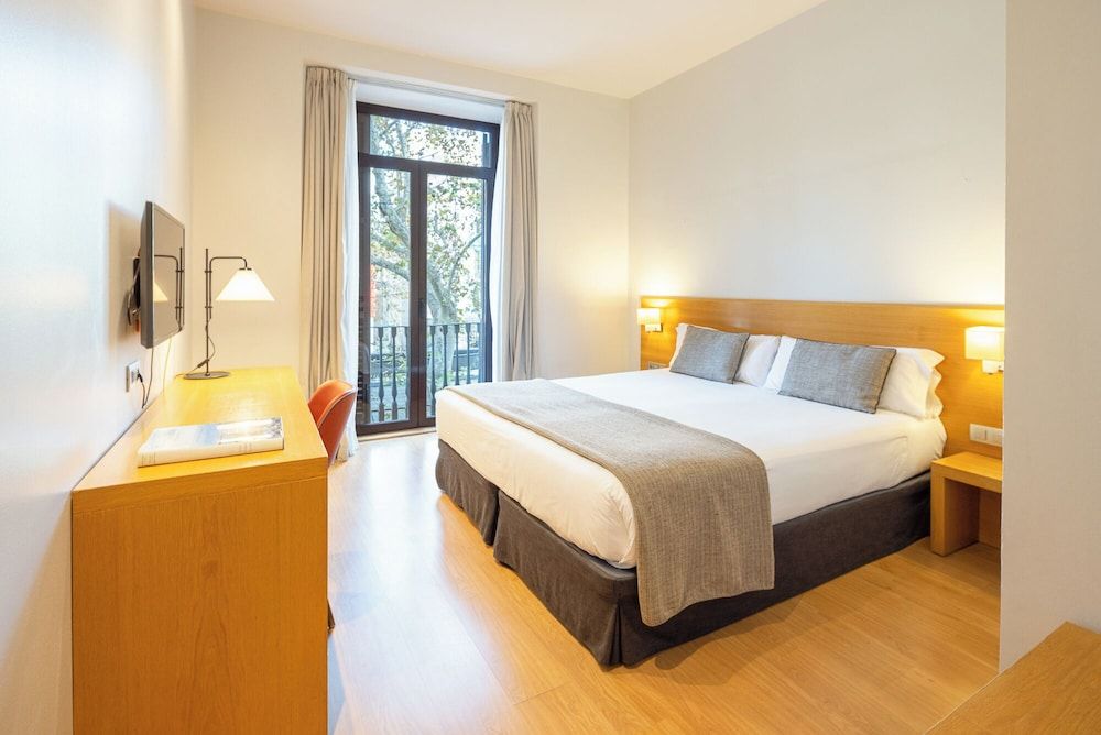 Arc la Rambla Habitacin con Cama Matrimonial, Vistas a la Ciudad 2