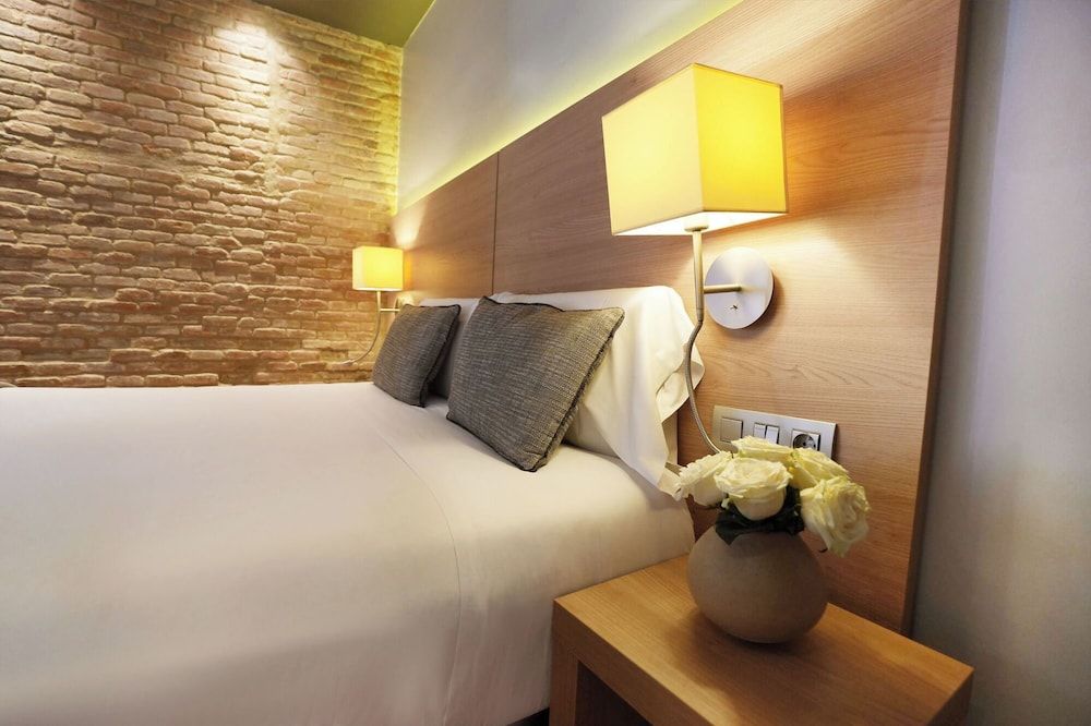 Arc la Rambla Habitacin con Cama Matrimonial, Vistas a la Ciudad 3