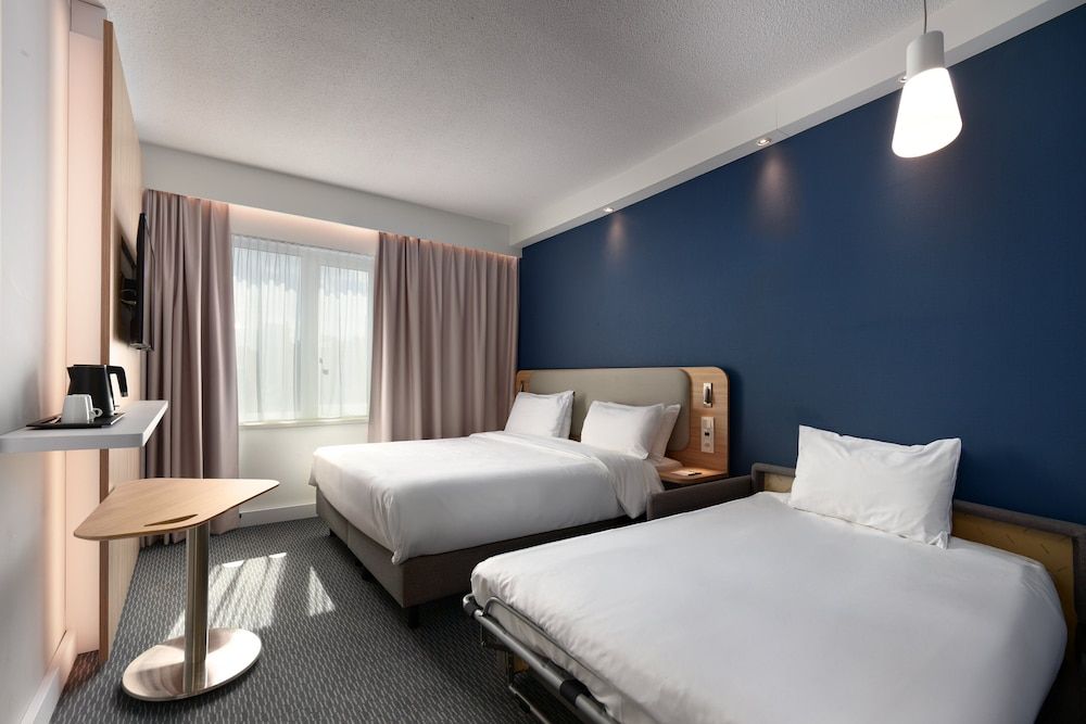 Standard Room, 1 Queen Bed with Sofa bed