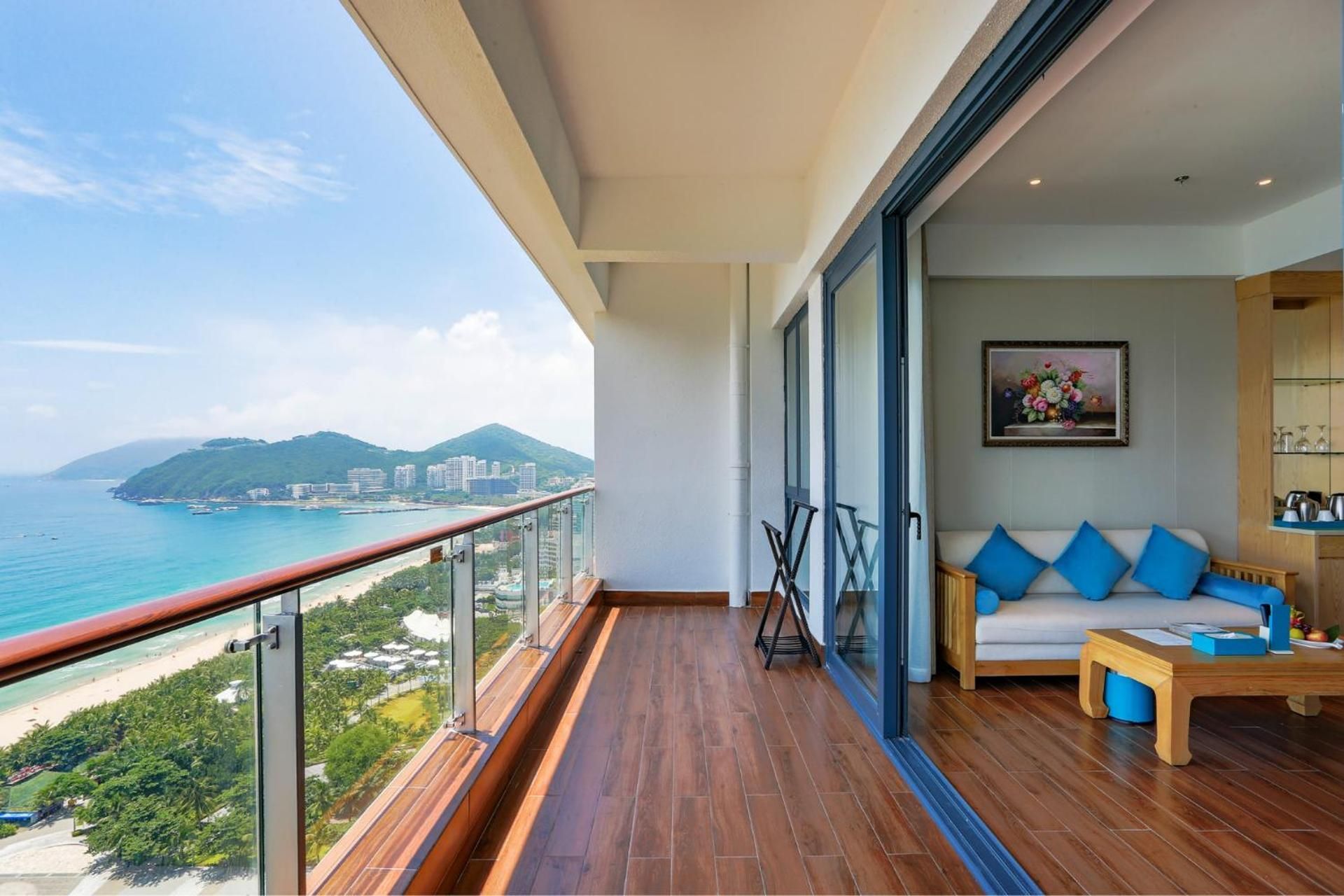 180 Degree Ocean View Open Suite