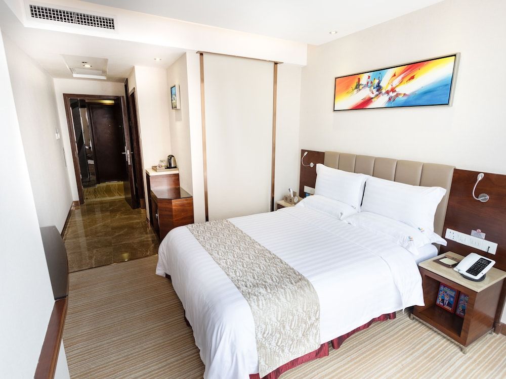 Standard  City View Queen Bed Room