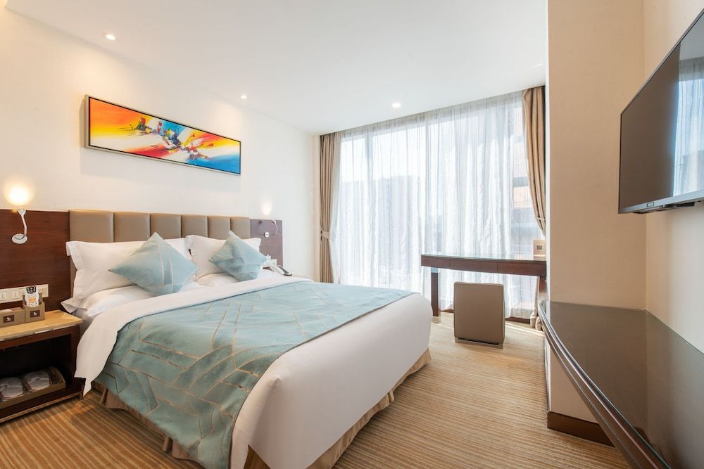 Standard  City View Queen Bed Room