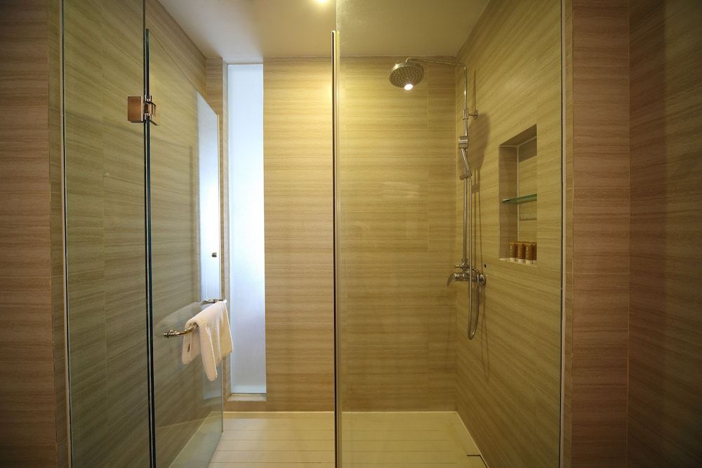 Elegant Landscape Twin Room