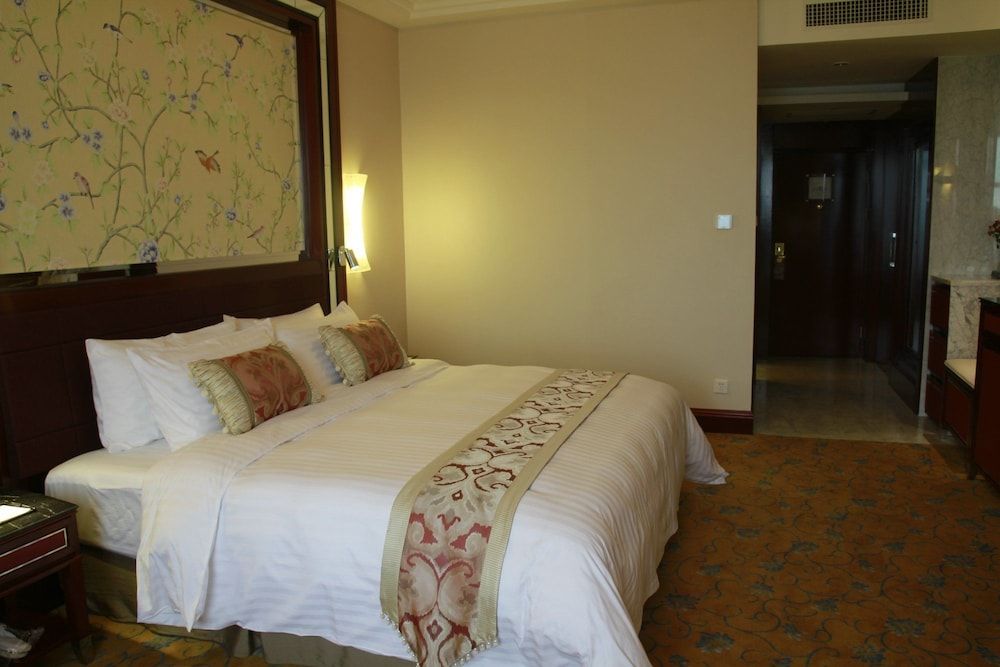 Deluxe Business Double Room