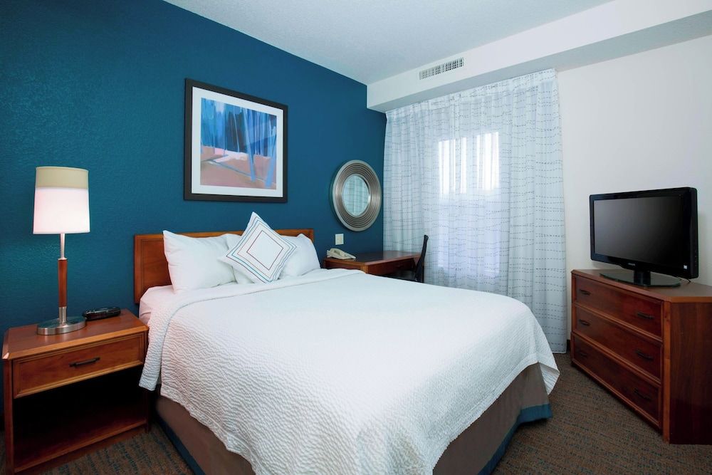 Studio, 1 King Bed with Sofa bed