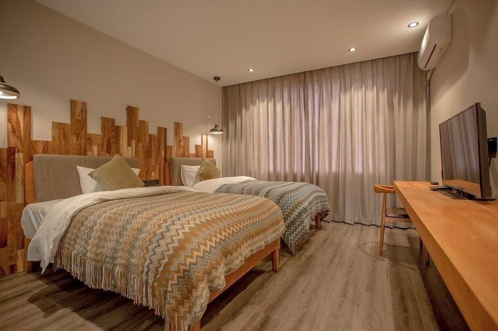 Elite Twin Room, 1 Bedroom, Lanai, Garden Area