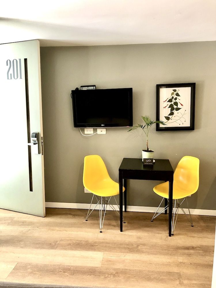 Hotel Living 55 Junior Suite 10