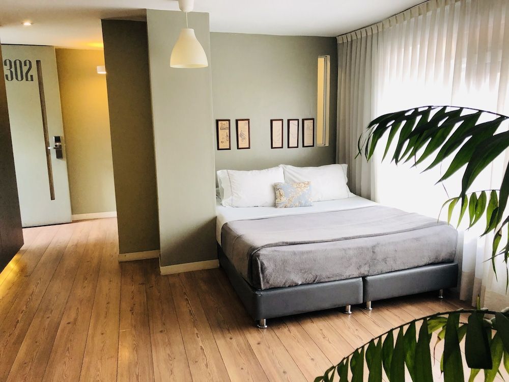 Hotel Living 55 Junior Suite 8