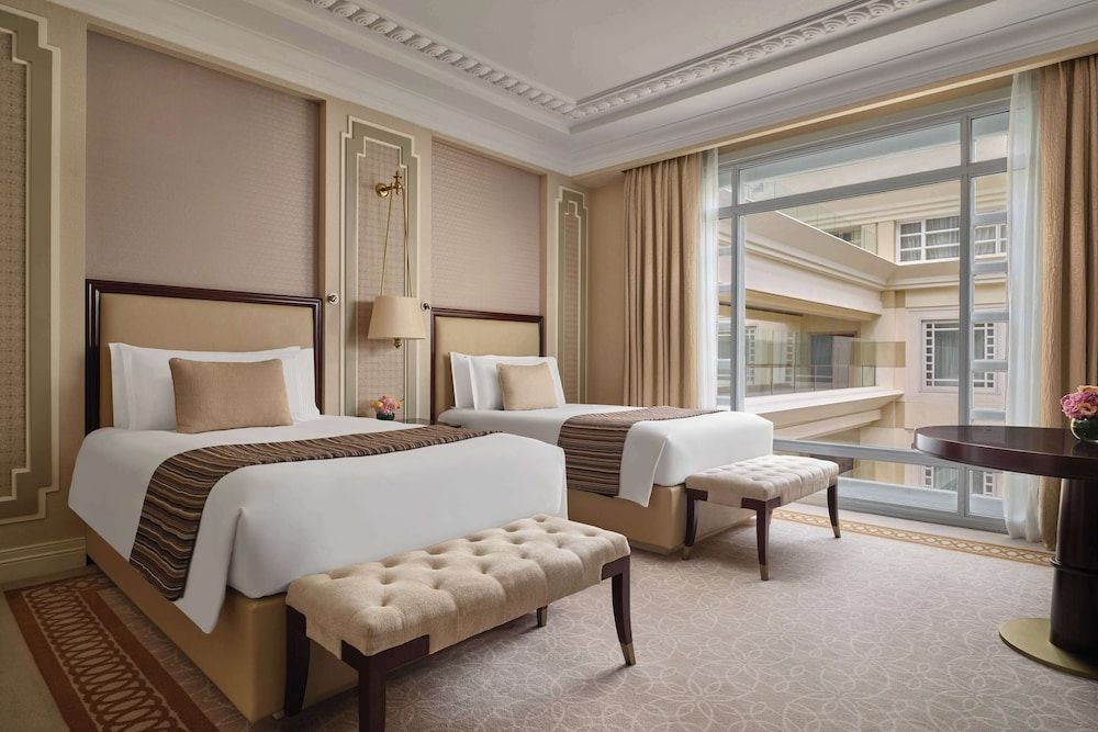 The Fullerton Hotel Singapore Premier Courtyard Room Twin