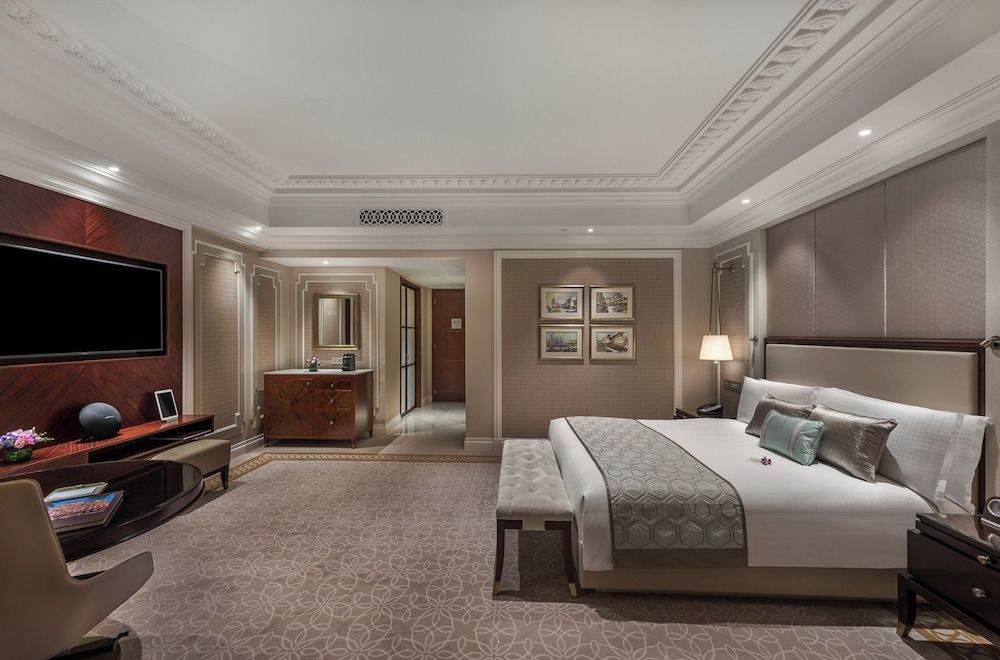 Taste the Good Life Package - Esplanade Room (incl 100 SGD dining credit)
