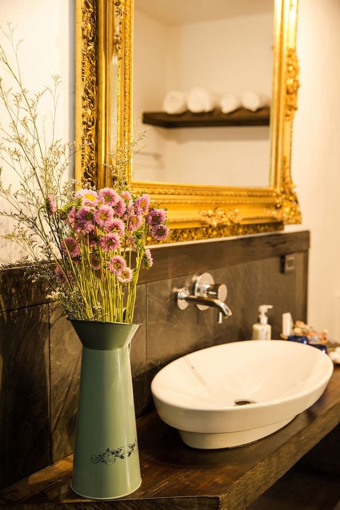 LA COLINA Hotel Cottage Deluxe Room 16