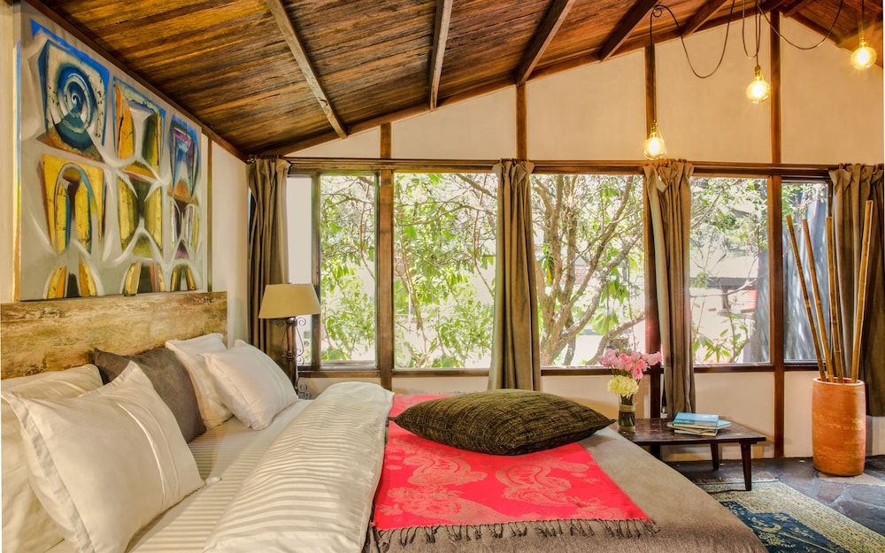 LA COLINA Hotel Cottage