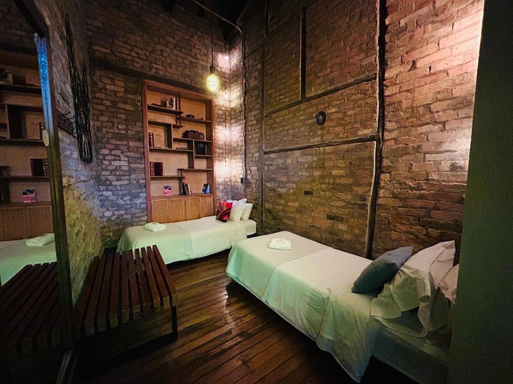 Socialtel Candelaria Bogotá Small Twin Room Shared Bathroom 4