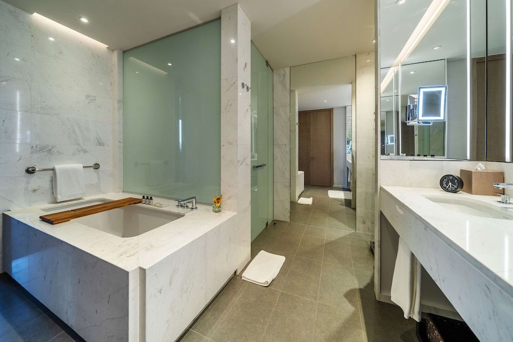 Grand, Executive Suite