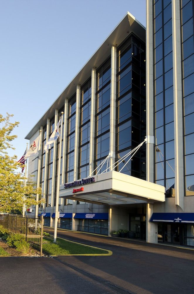 undefined SpringHill Suites Chicago O'Hare by Marriott 3