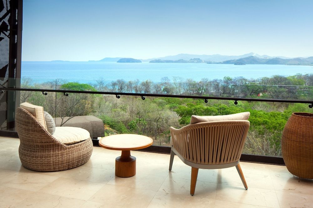 Spectacular Ocean Escape, Guest room, 1 King, Ocean view, Balcony