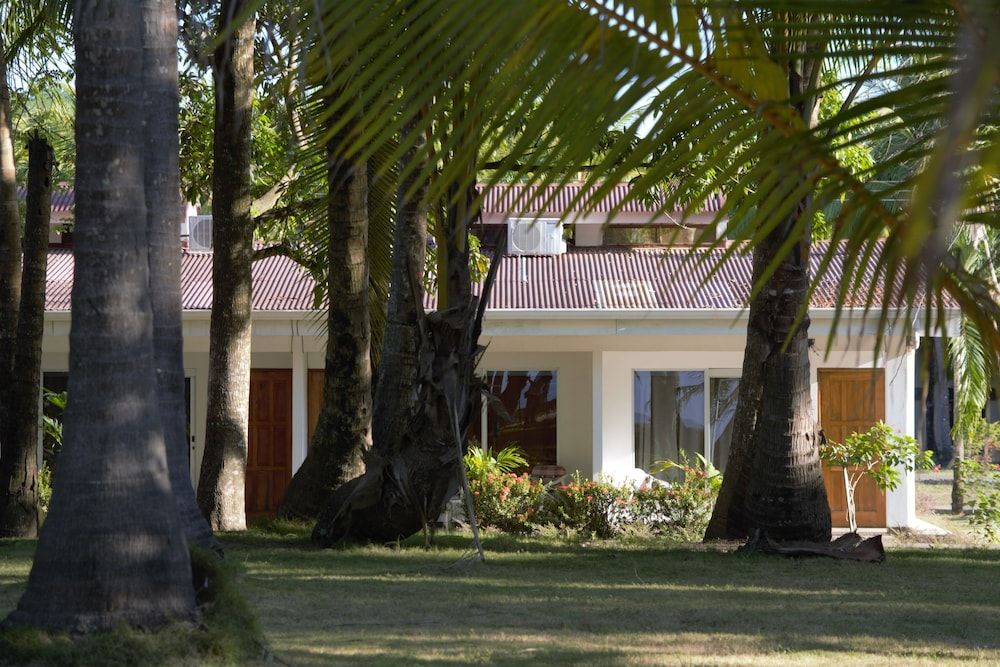 Hotel La Isla Standard Double Room, 2 Queen Beds 5