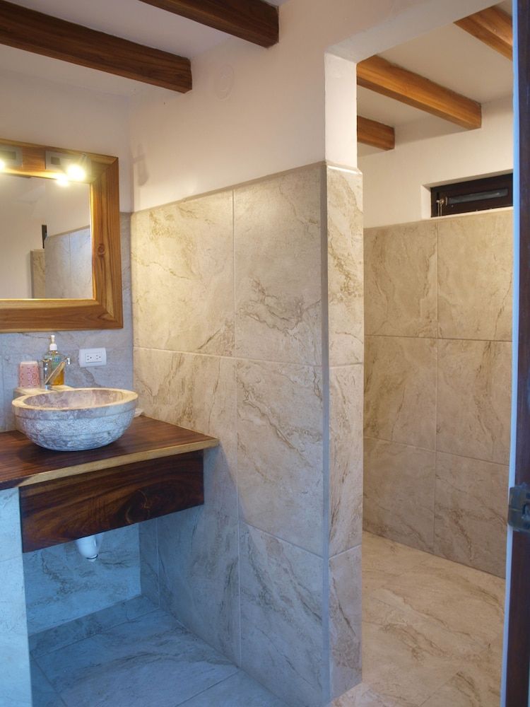 Lodge Margouillat Deluxe Cabin, 1 Queen Bed, Private Bathroom, Mountain View 3