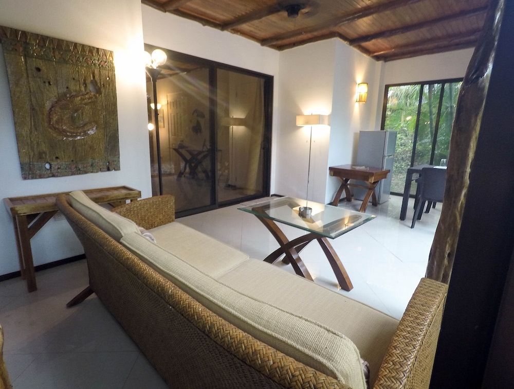Lodge Margouillat Premium Bungalow, 1 King Bed, Non Smoking, Mountain View 5