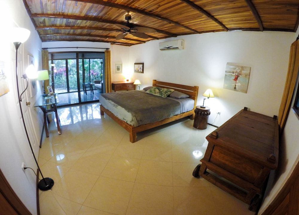 Lodge Margouillat Premium Bungalow, 1 King Bed, Non Smoking, Mountain View 6