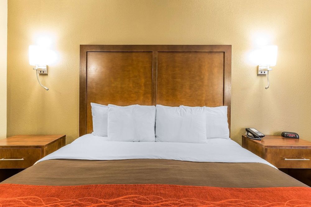 Standard Room, 1 King Bed