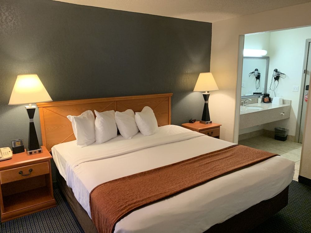 Standard Room, 1 Queen Bed, Smoking